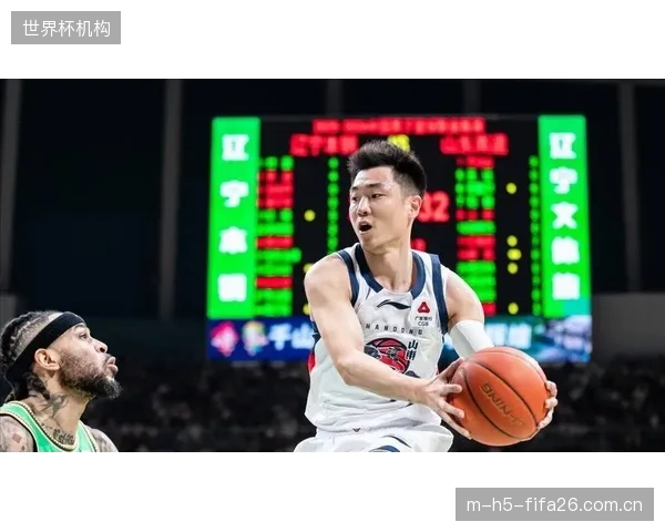 山东队后卫高诗岩凭借其出色的防守预判，成为本土球员抢断王。